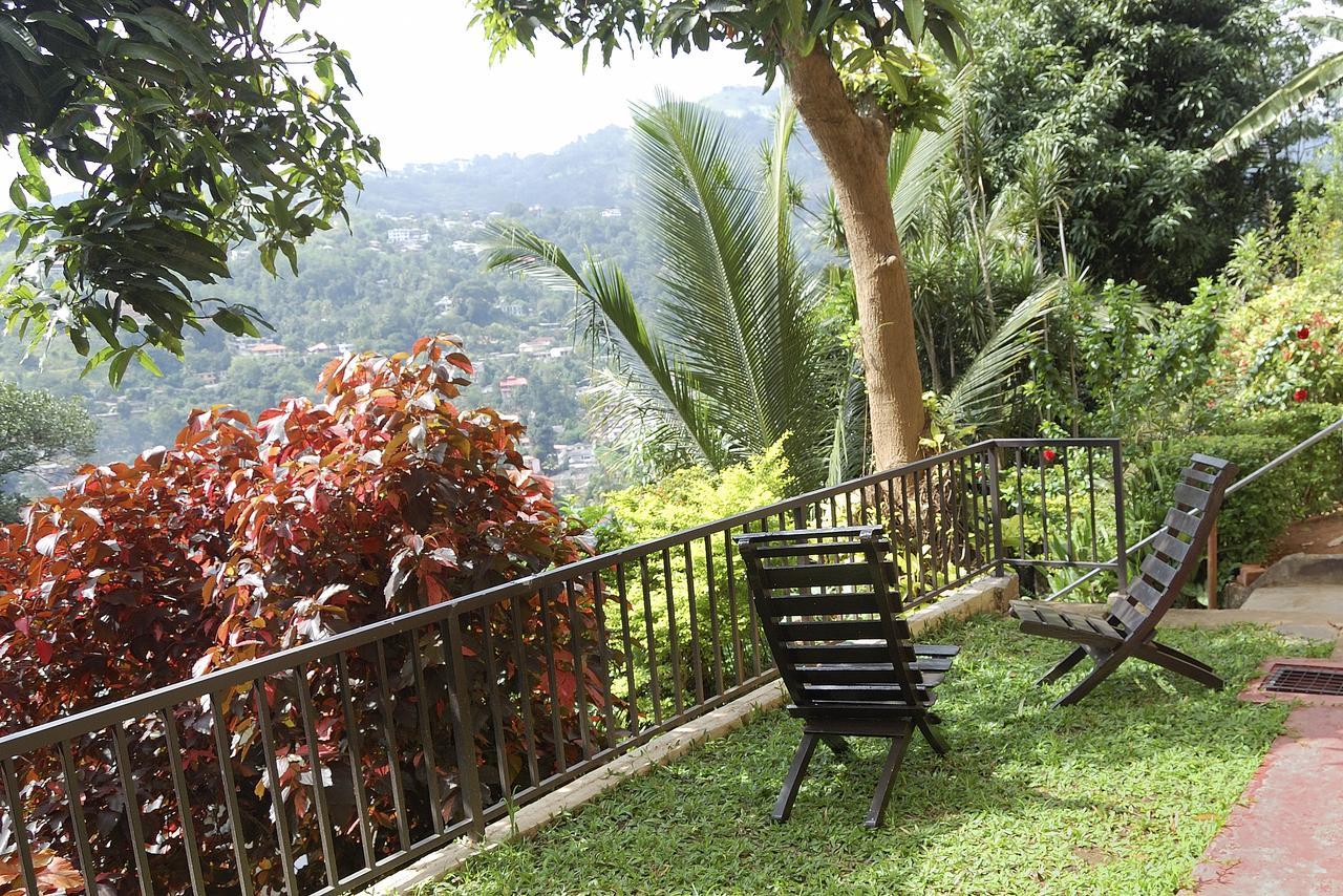 Evergreen Kandy Exteriör bild